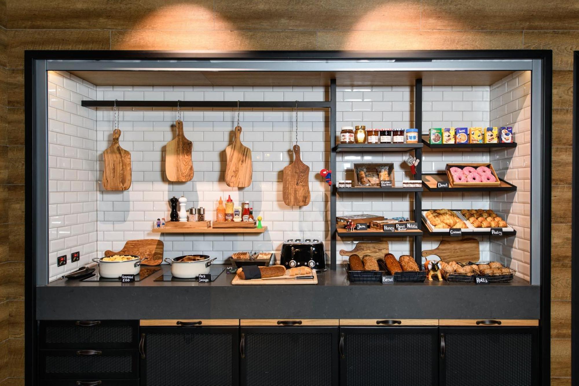 Moxy Stuttgart Feuerbach Hotel Екстериор снимка
