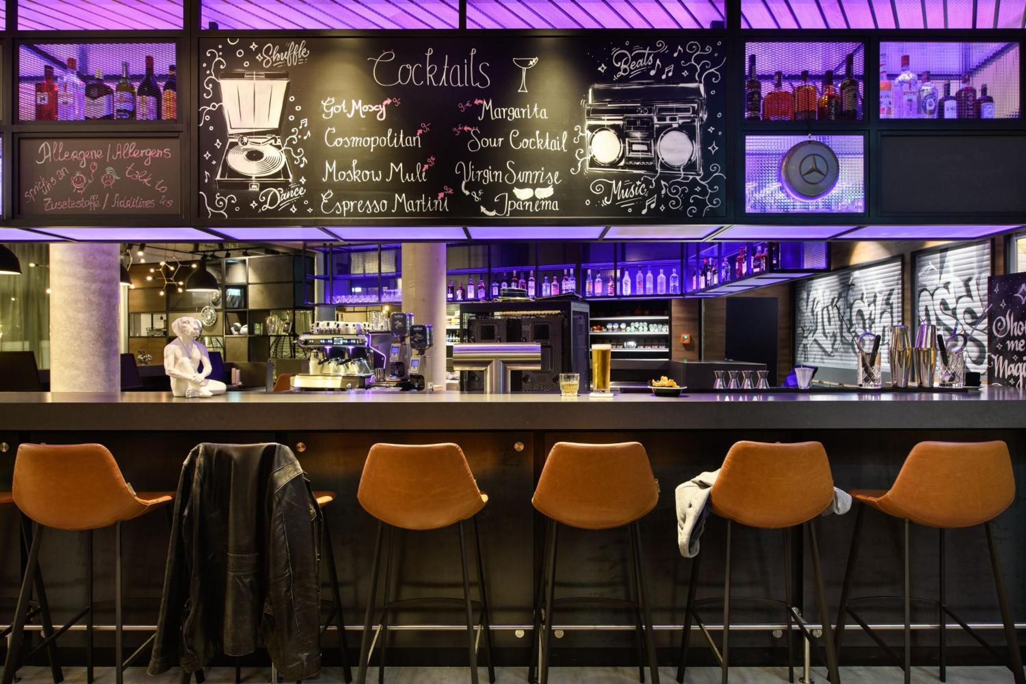 Moxy Stuttgart Feuerbach Hotel Екстериор снимка