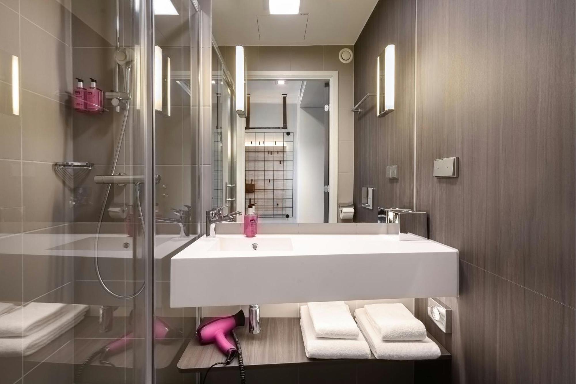 Moxy Stuttgart Feuerbach Hotel Екстериор снимка